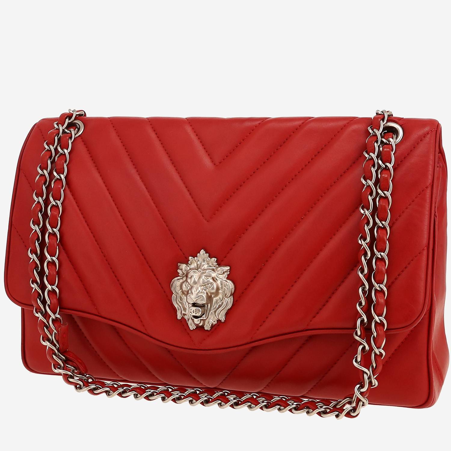 Chanel Editions Limitées shoulder bag in red chevron quilted leather