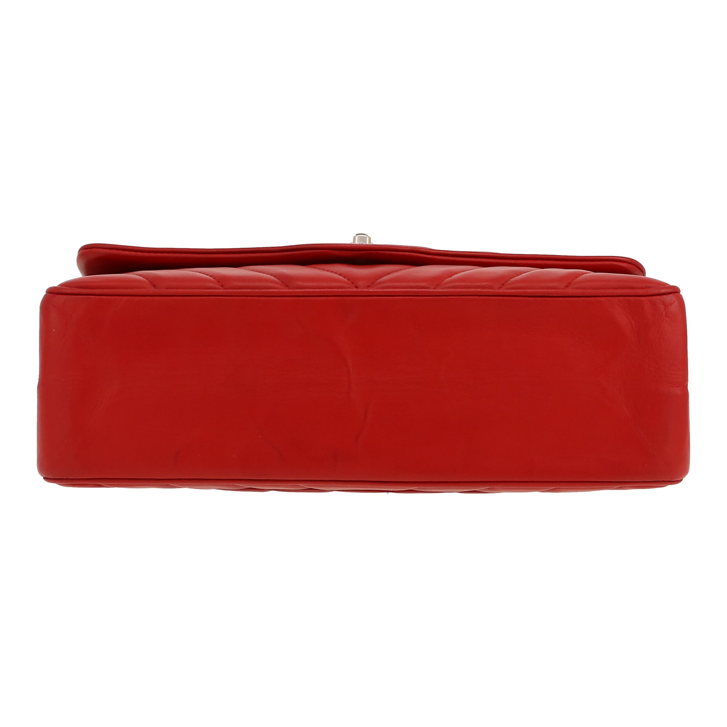 Sac bandoulière Chanel Editions Limitées en cuir matelassé chevrons rouge - Detail D1