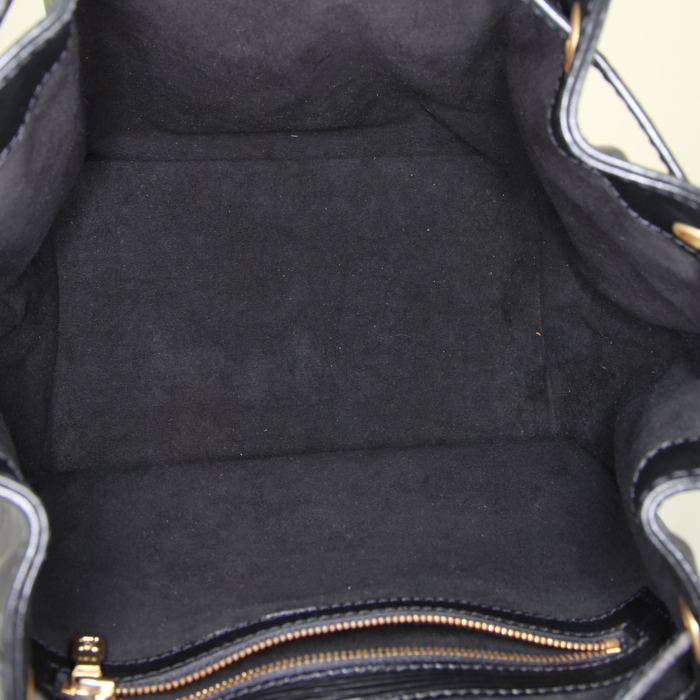 Sac cabas Louis Vuitton petit Noé en cuir épi noir - Detail D2