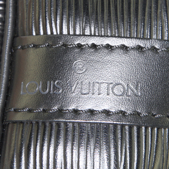 Shopping bag Louis Vuitton petit Noé in pelle Epi nera - Detail D3