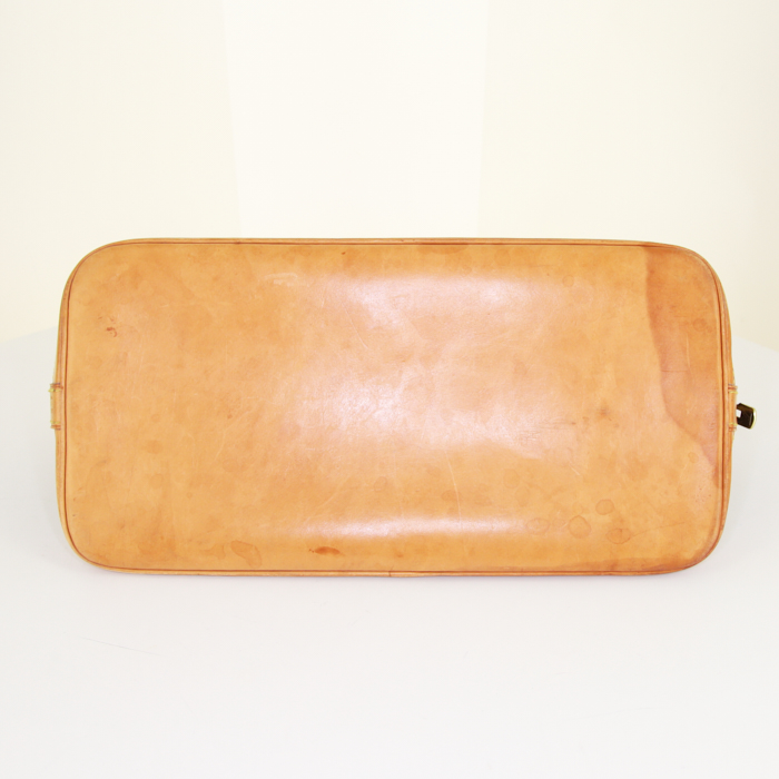 Bolso de mano Louis Vuitton Alma en lona Monogram y cuero natural - Detail D4