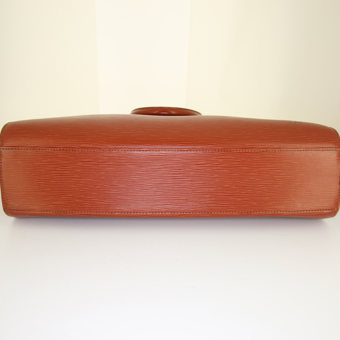 Louis Vuitton Sorbonne weekend bag in brown epi leather - Detail D4