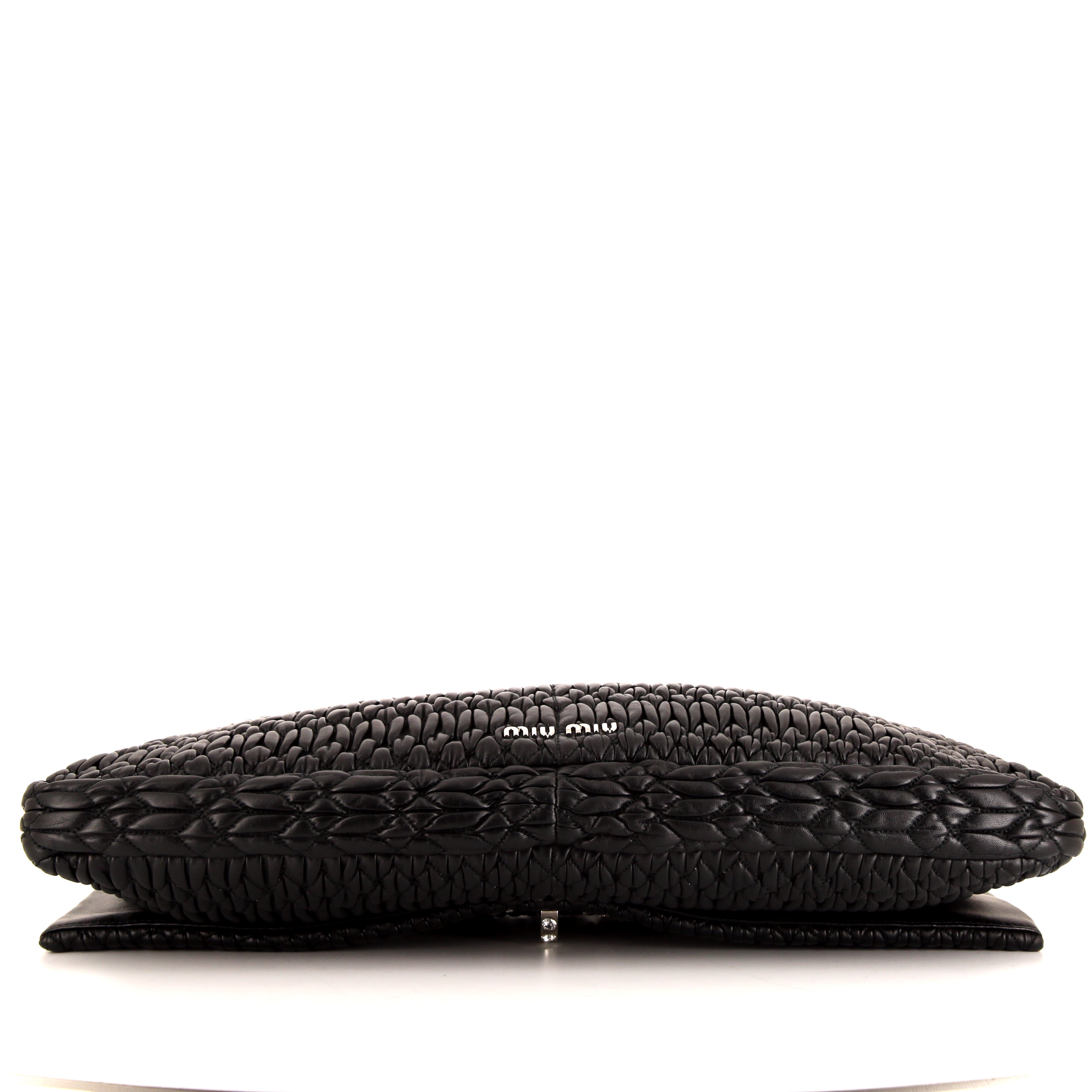 Sac porté épaule ou main Miu Miu Iconic Crystal en cuir matelassé noir - Detail D4