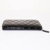 Chanel Classic Wallet wallet in black patent quilted leather - Detail D4 thumbnail