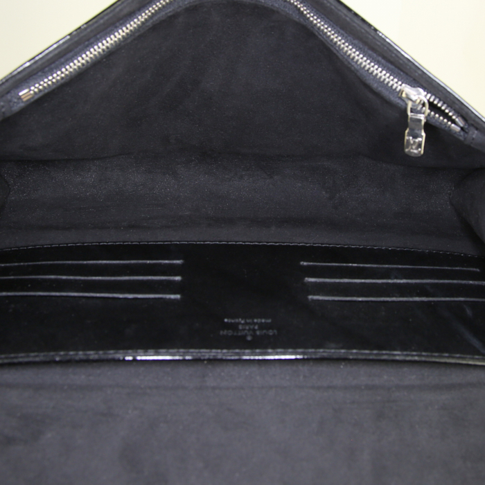 Louis Vuitton Beverly handbag in black patent epi leather - Detail D2