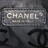 Chanel Petit Shopping handbag in black leather - Detail D3 thumbnail