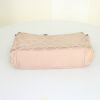 Bolso de mano Chanel Timeless en cuero y ante rosa - Detail D4 thumbnail