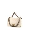 Bolso de mano Chanel en cuero acolchado blanco - 00pp thumbnail