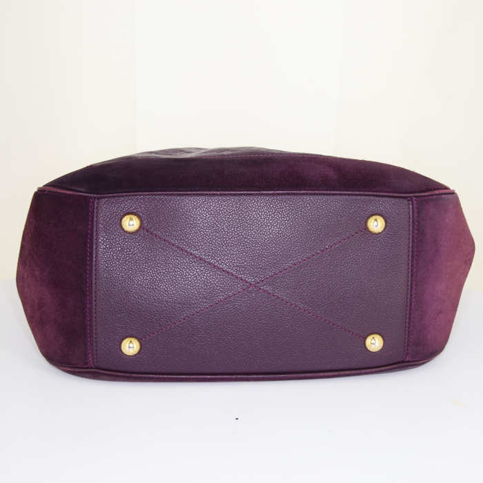 Sac porté épaule ou main Louis Vuitton Audacieuse en cuir monogram empreinte violet et daim violet - Detail D5