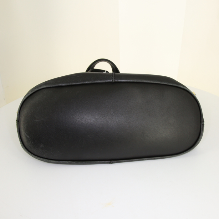 Bolso de mano Givenchy Nightingale en cuero negro - Detail D5