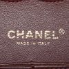 Bolso de mano Chanel Timeless en cuero granulado acolchado negro - Detail D4 thumbnail