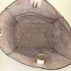 Celine Sac Sangle shoulder bag in cream color grained leather - Detail D2 thumbnail