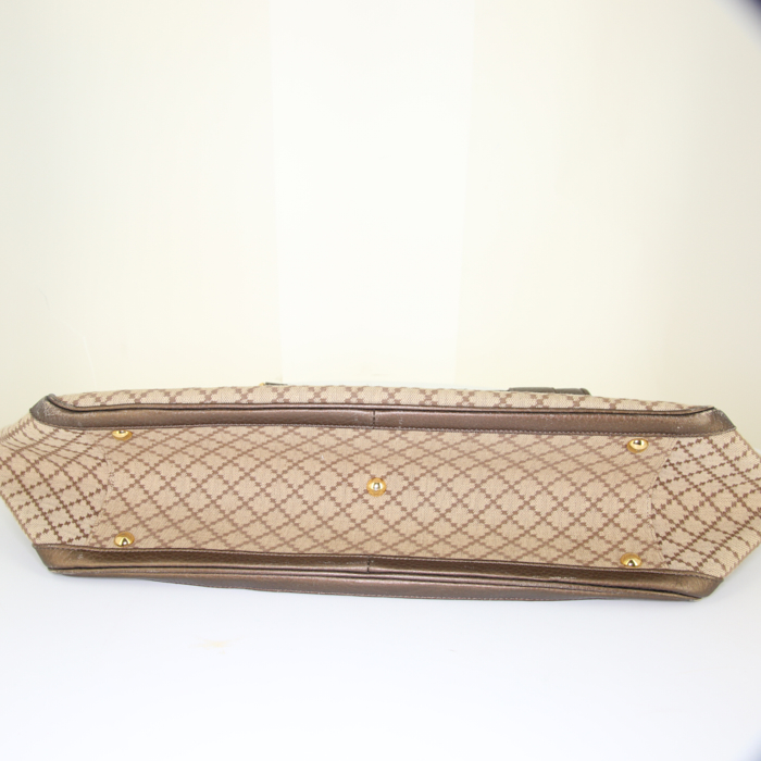 Bolso de mano Gucci 1973 en tela beige y cuero marrón - Detail D4