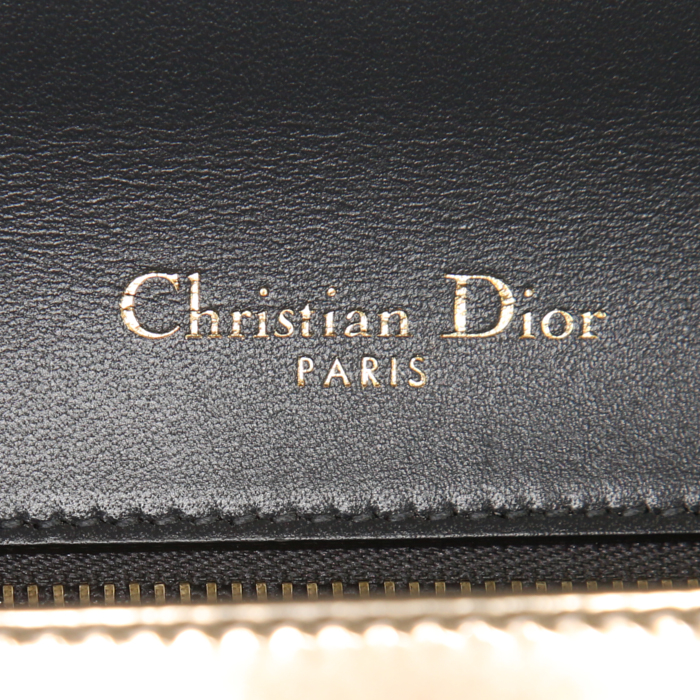 Bolso bandolera Dior Diorama en charol dorado - Detail D4
