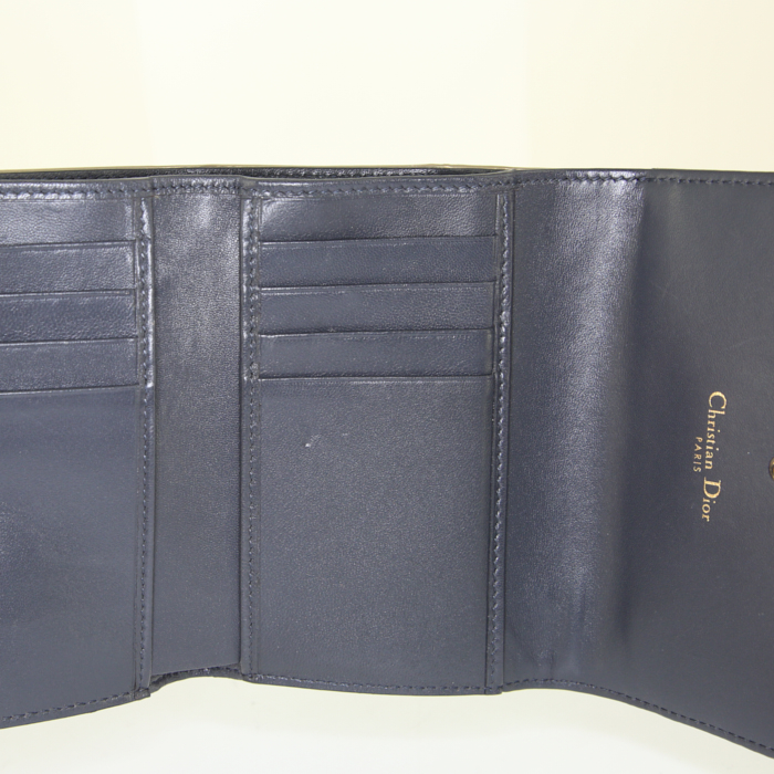 Dior Diorama wallet in gold patent leather - Detail D2