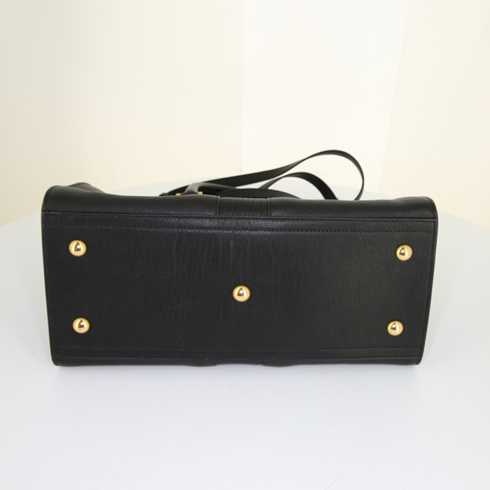 Bolso de mano Yves Saint Laurent Chyc en cuero negro - Detail D5