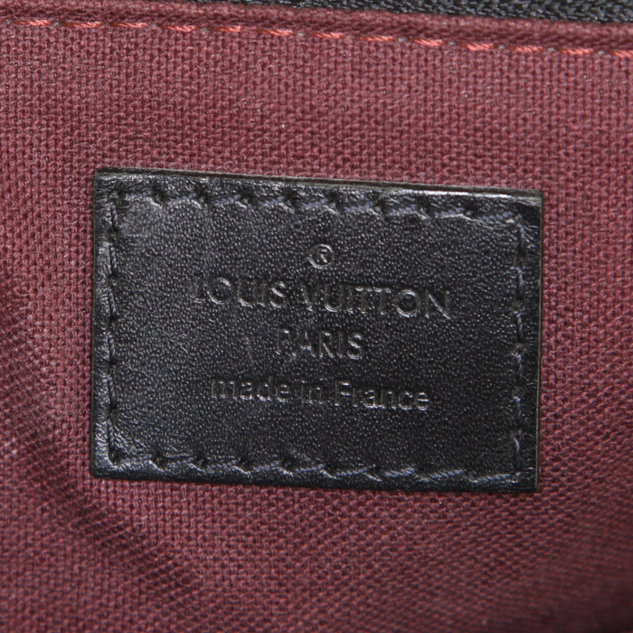 Porte-documents Louis Vuitton Voyage en toile monogram marron et cuir noir - Detail D4