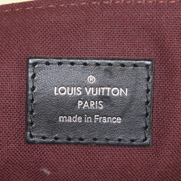 Bolso zurrón Louis Vuitton District en lona Monogram Macassar marrón - Detail D3