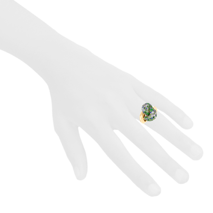 Dome-shaped interwoven Pomellato Tango ring in pink gold, sapphire and tsavorites - Detail D1