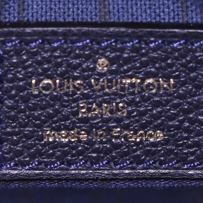 Louis Vuitton Speedy 25 cm shoulder bag in blue empreinte monogram leather - Detail D4