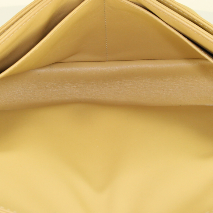 Bolso de mano Louis Vuitton Mama Broderie en cuero amarillo - Detail D2