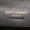 Billetera Saint Laurent Enveloppe en cuero acolchado con motivos de espigas negro - Detail D3 thumbnail