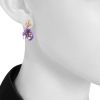 Paire de clips d'oreilles Dior Pré Catelan en or rose,  améthyste et diamants - Detail D1 thumbnail