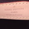 Bolso de mano Louis Vuitton Brea en charol color burdeos y cuero natural - Detail D4 thumbnail