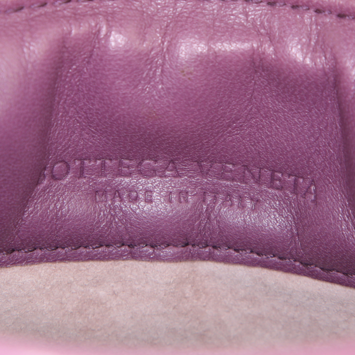 Bolso de mano Bottega Veneta en cuero intrecciato violeta - Detail D3