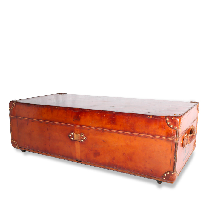 Louis Vuitton Malle Cabine trunk in natural leather - Detail D1