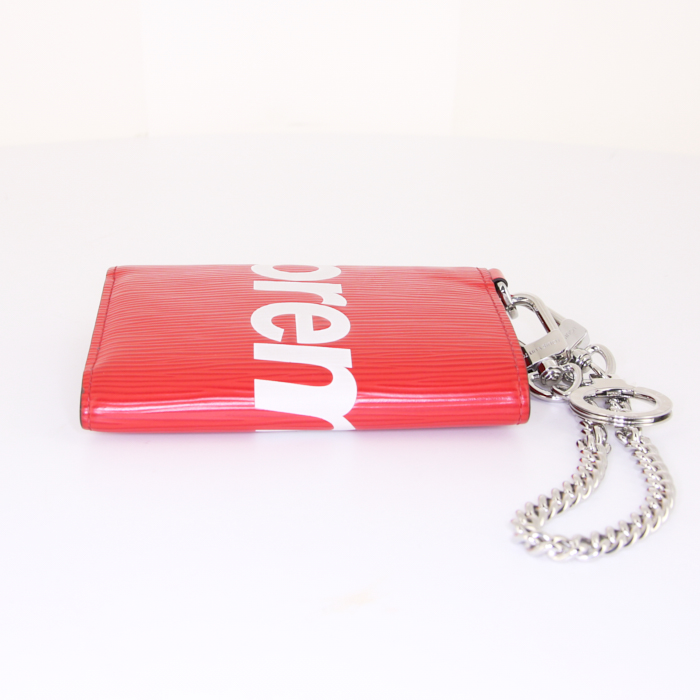 Portefeuille Louis Vuitton x Supreme Editions Limitées en cuir épi rouge - Detail D4