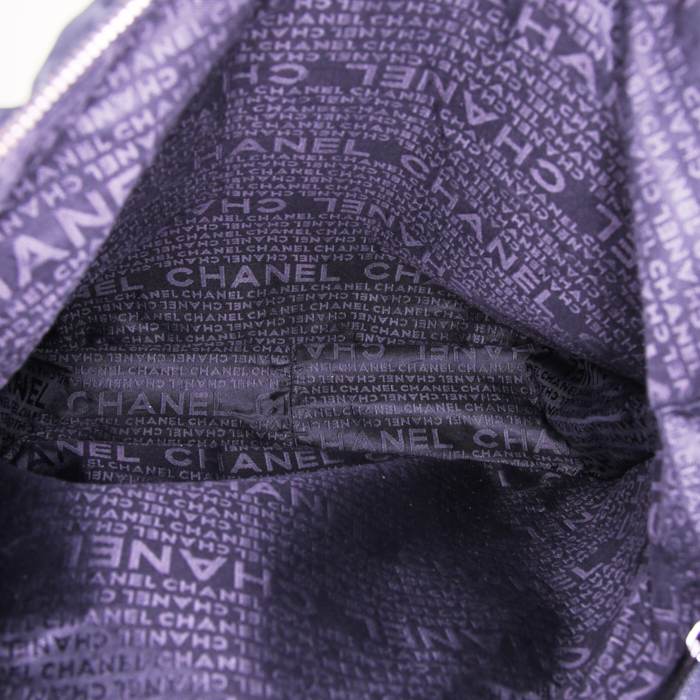 Sac à main Chanel Choco bar en toile et cuir noir - Detail D2