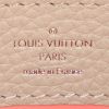 Bolso de mano Louis Vuitton Capucines en cuero granulado beige, blanco y color rosa claro - Detail D3 thumbnail