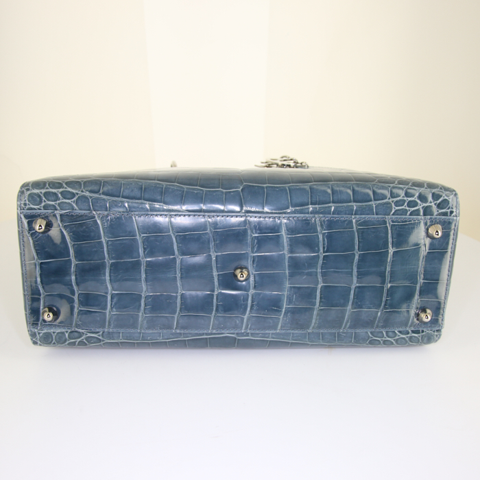 Dior Lady Dior large model handbag in blue crocodile - Detail D5