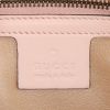 Bolso bandolera Gucci GG Marmont modelo pequeño en piel de pitón beige rosado - Detail D4 thumbnail