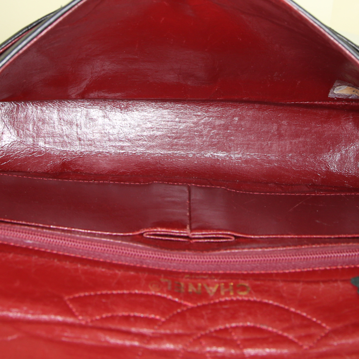 Bolso de mano Chanel Vintage en cuero acolchado negro - Detail D3