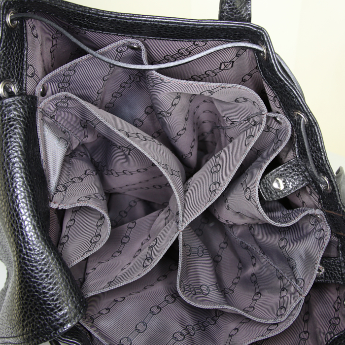 Louis Vuitton Editions Limitées handbag in black grained leather - Detail D3