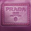 Sac à main Prada en cuir violet - Detail D4 thumbnail
