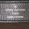 Sac à main Louis Vuitton L en cuir Mahina marron - Detail D3 thumbnail