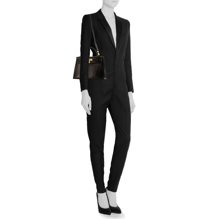 Hermes Kelly 32 cm bag worn on the shoulder or carried in the hand in black box leather - Detail D2
