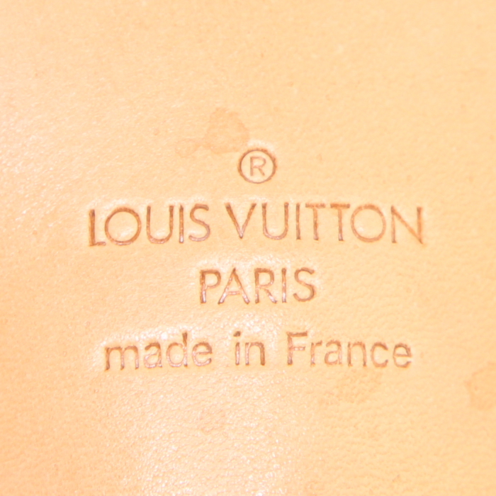 Balón Louis Vuitton World Cup en lona Monogram revestida marrón y cuero natural - Detail D3