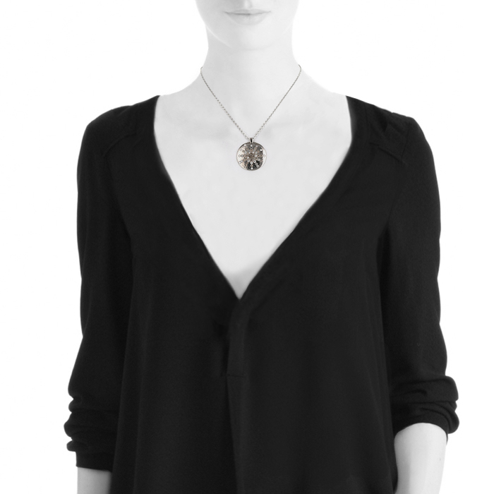 Collar en oro blanco, diamantes y diamantes en bruto - Detail D1