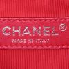 Chanel Boy shoulder bag in red patent quilted leather - Detail D4 thumbnail