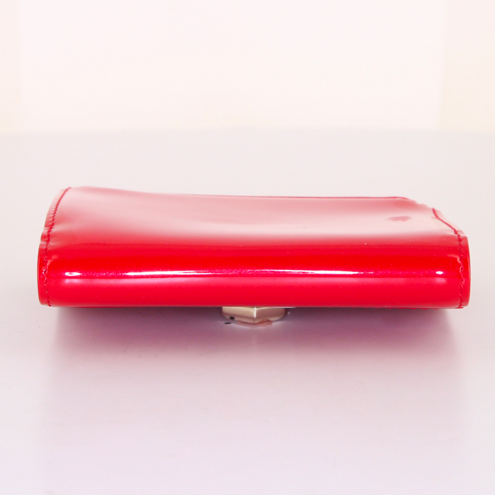 Dior Turn Me wallet in red patent leather - Detail D3