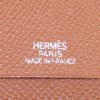 Porta agenda Hermès en cuero epsom color oro - Detail D2 thumbnail