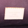 Bolso para llevar al hombro Louis Vuitton Brentwood en cuero monogram huella color burdeos y cuero natural - Detail D3 thumbnail