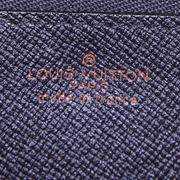 Bolsito de mano Louis Vuitton en cuero Epi rojo - Detail D3