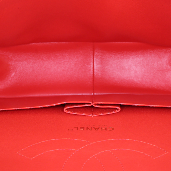 Borsa a tracolla Chanel Timeless jumbo in pelle trapuntata rossa - Detail D3