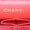 Chanel Timeless jumbo shoulder bag in red quilted leather - Detail D4 thumbnail