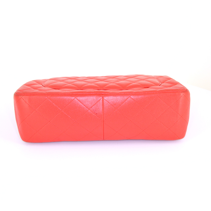 Chanel Timeless jumbo shoulder bag in red quilted leather - Detail D5